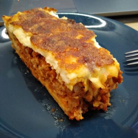 Cannelloni z mięsem mielonym i sosem pomidorowym