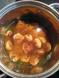 Klopsiki po koreańsku - klopsiki w bulionie