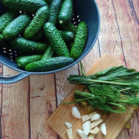 Ogórki małosolne - składniki