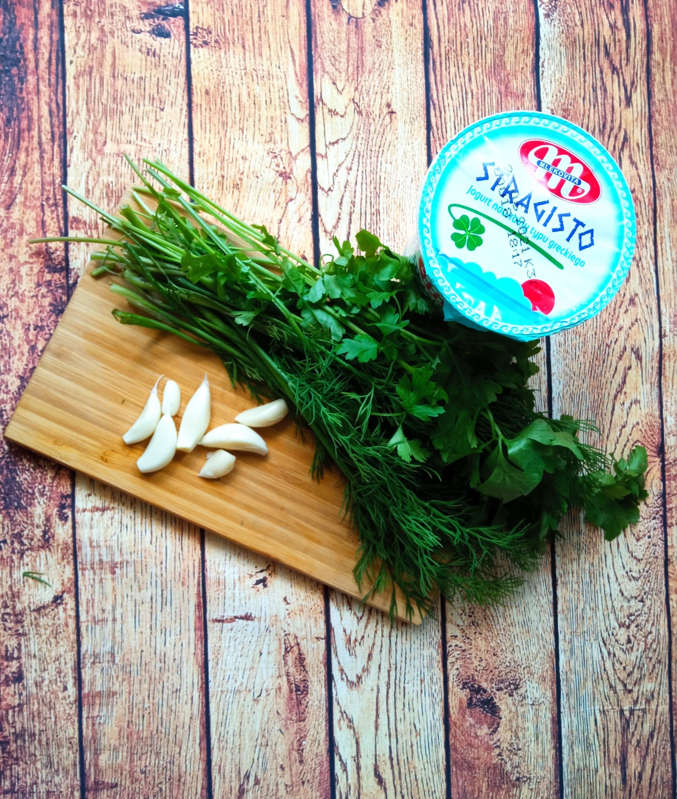 Najlepszy domowy sos czosnkowy- składniki