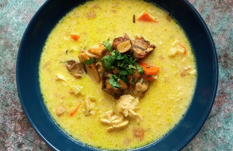 Zupa grzybowa z kurczakiem i ryżem