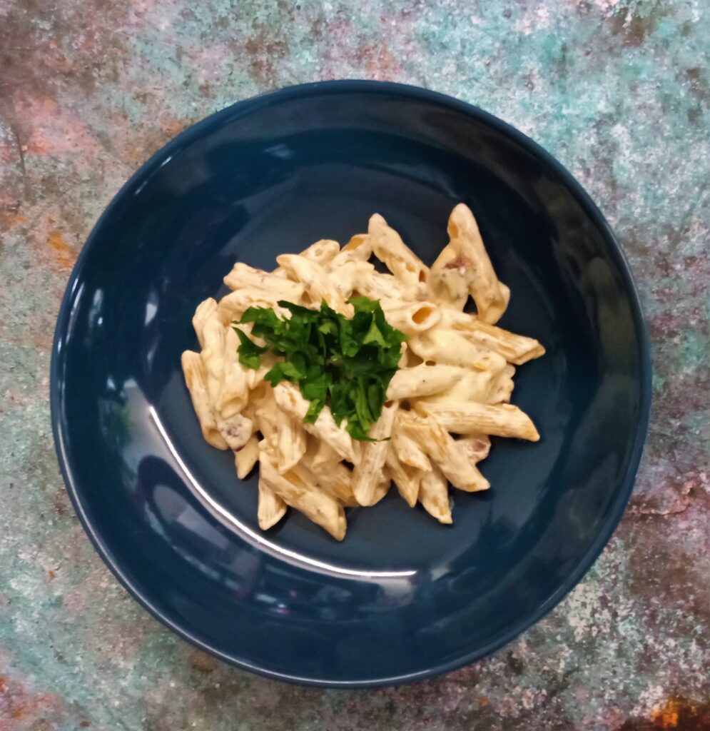 Szybki makaron z boczkiem i mascarpone