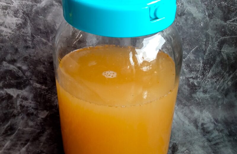 Syrop imbirowy z cytryną i miodem